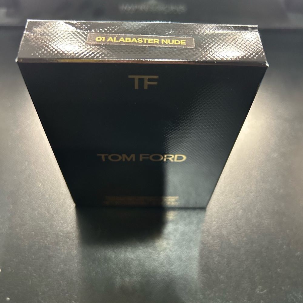 Tom Ford Translucent Setting Powder - Picture 3 of 3